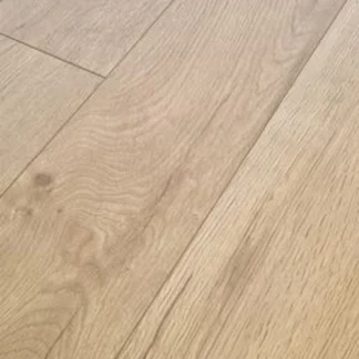 Bleached Oak Laminate 8mm