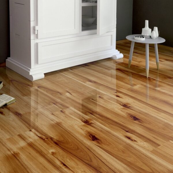 bravo-hickory-easy-touch-8mm-high-gloss-laminate-flooring