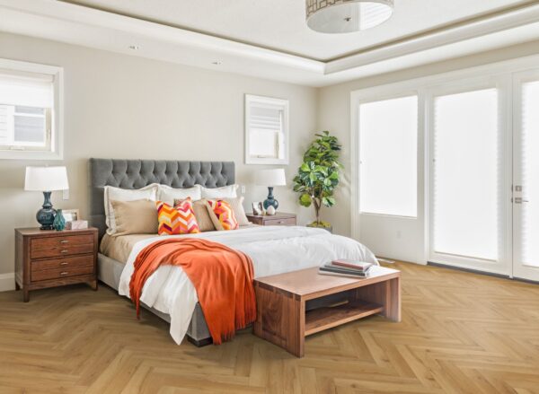 Fusion Premium Oak Robust Natural Herringbone 12mm Laminate Flooring - Image 5